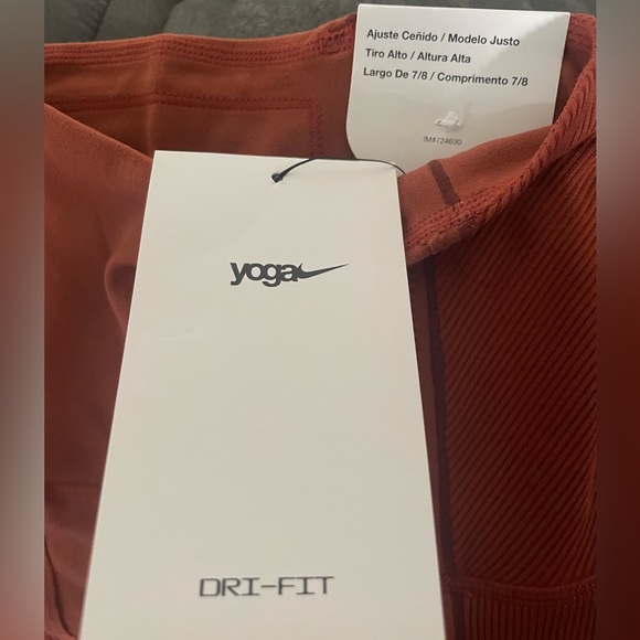 Nike Yoga Tights - Picture 5 of 10